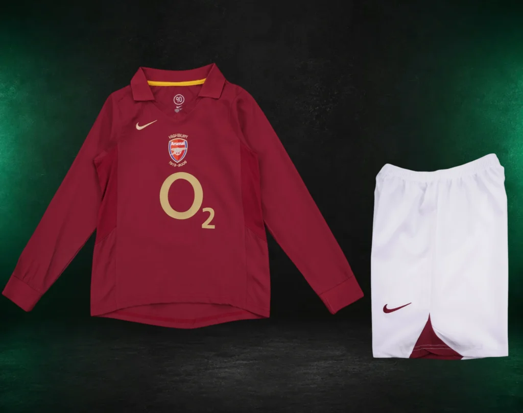 Arsenal FC Home Long Sleeve Retro Kids Kit 2005/06