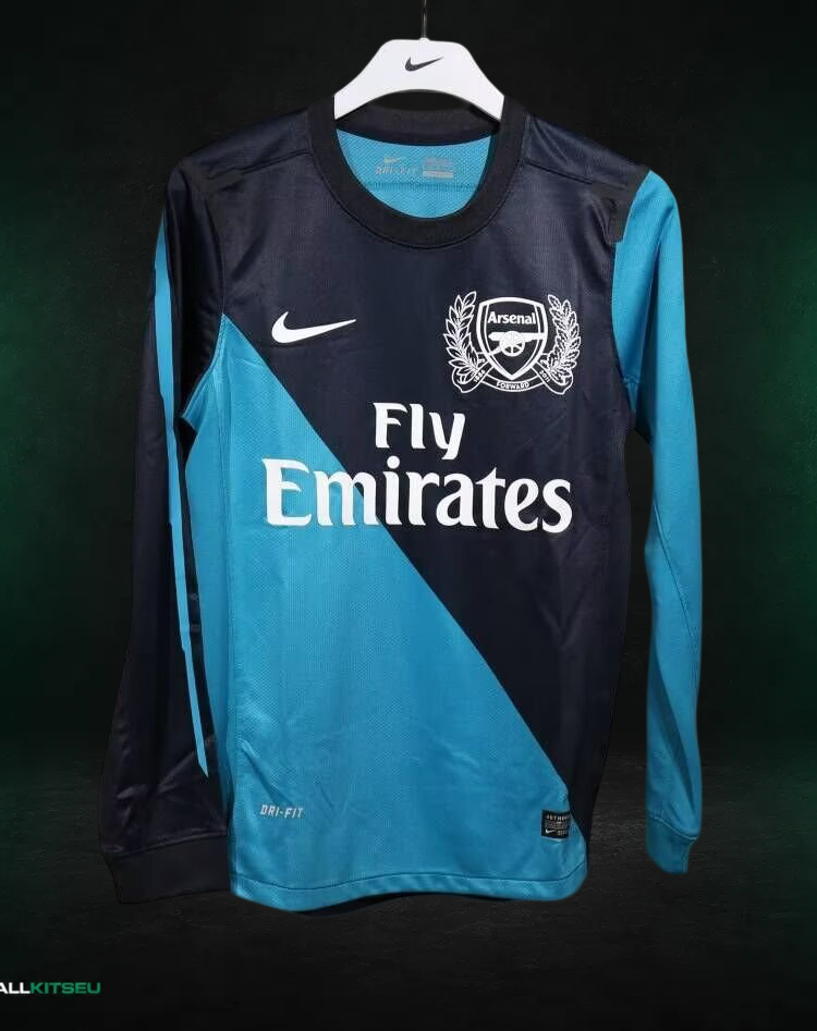 Arsenal FC Away Long Sleeve Retro Shirt Fan 2011/12