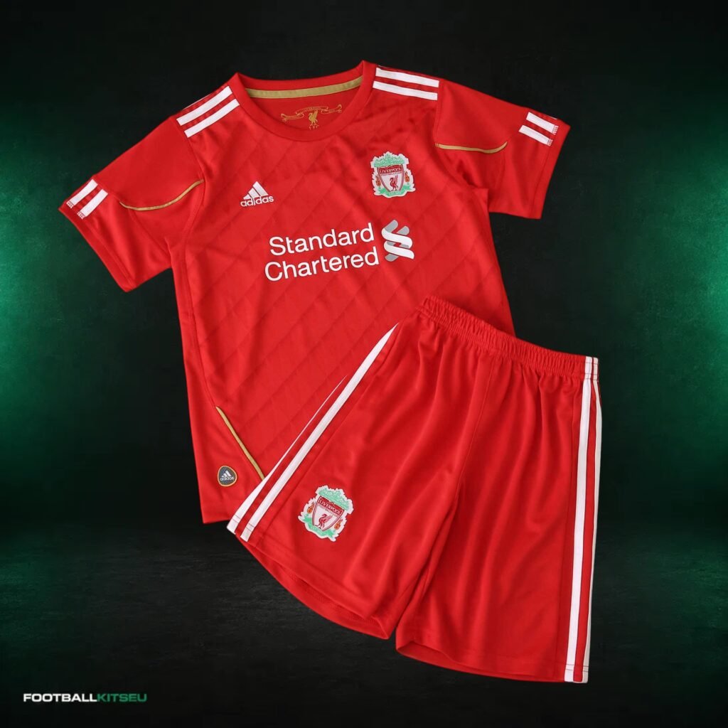 Liverpool Home Retro Kids Kit 2010/11